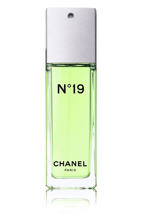 chanel n 19 eaut de toilette 50ml prezzo|Chanel no 19 stockists.